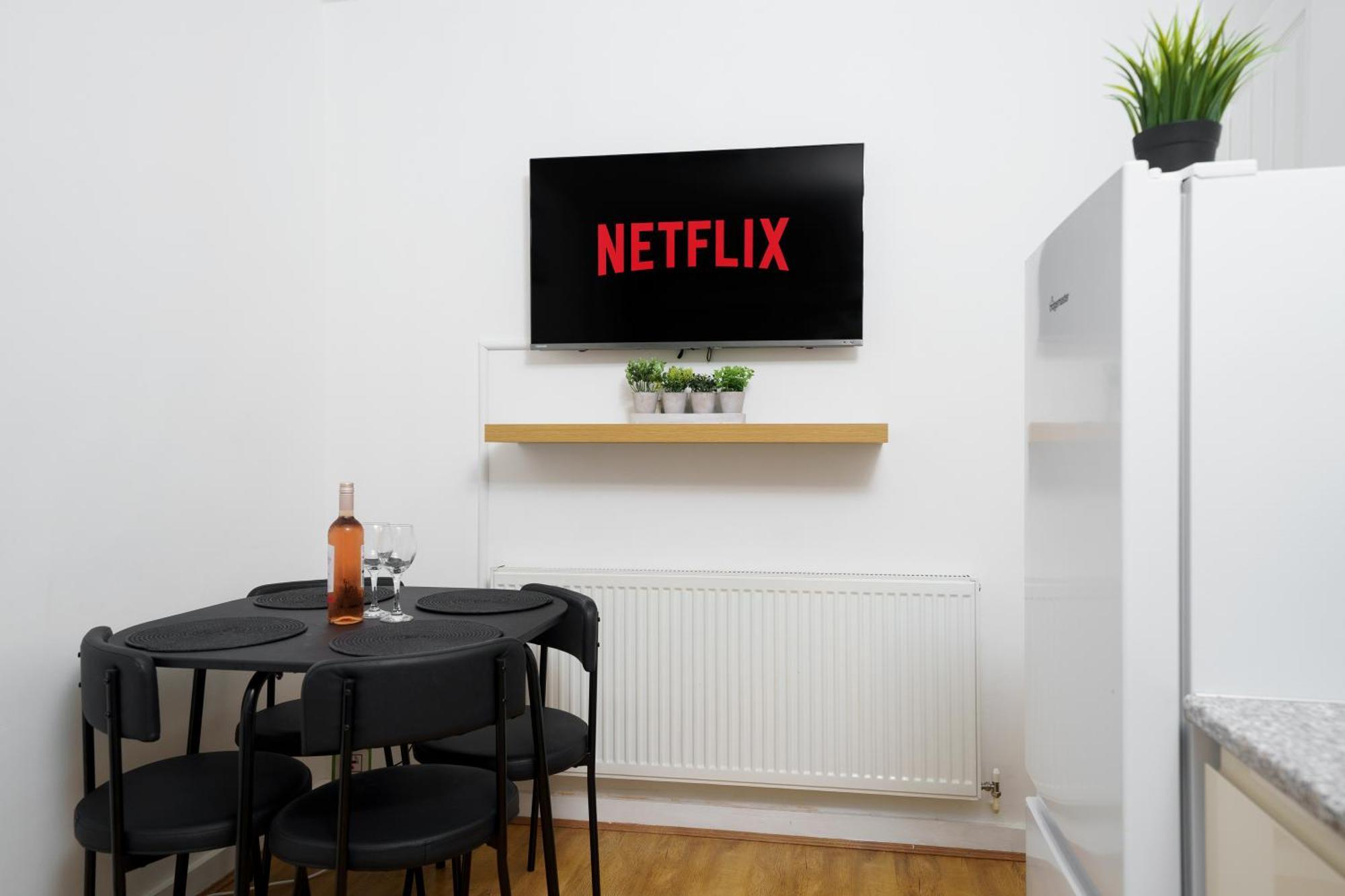 Апартаменти Cozy 2-Bed Garden Flat, With Free Private Parking, Wembley Лондон Екстер'єр фото