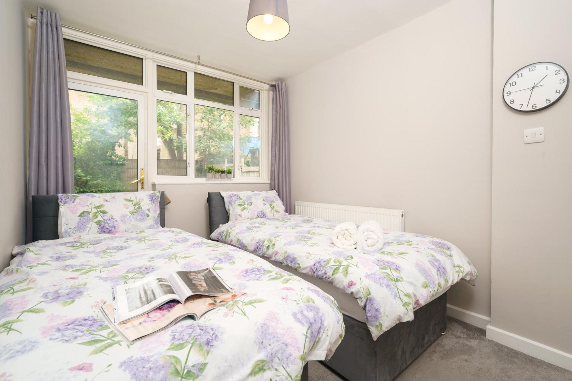 Апартаменти Cozy 2-Bed Garden Flat, With Free Private Parking, Wembley Лондон Екстер'єр фото